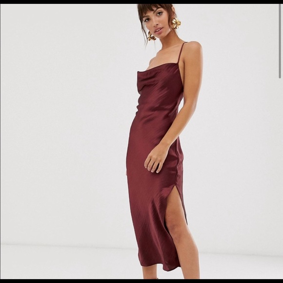 ASOS satin midi dress with lace up back burgundy - Picture 2 of 3